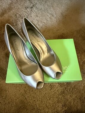 NEW Madeline Peep Toe Heels